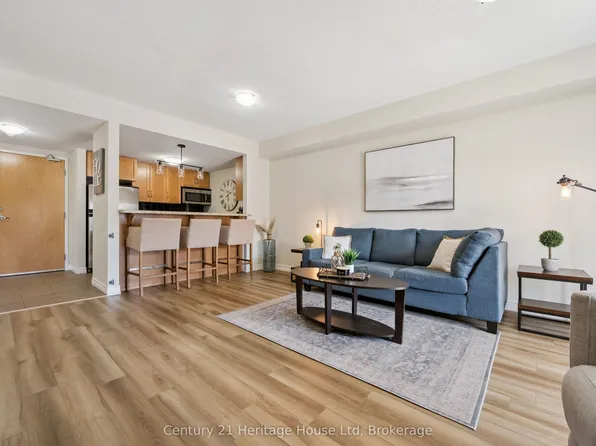 901 Paisley Rd #207, Guelph, ON N1K 0A7
