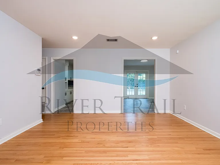 10202 Ronald Dr — Photo 8