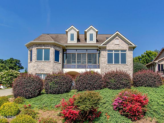 2nd image of 124 Coyatee Cir