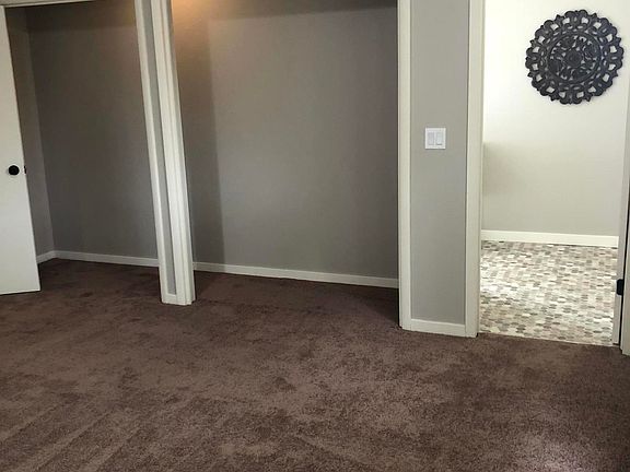 5th image of 4296 Lewis Ave