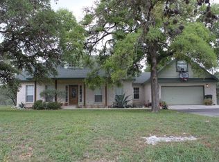 411 Woodland Trl, San Marcos, TX 78666