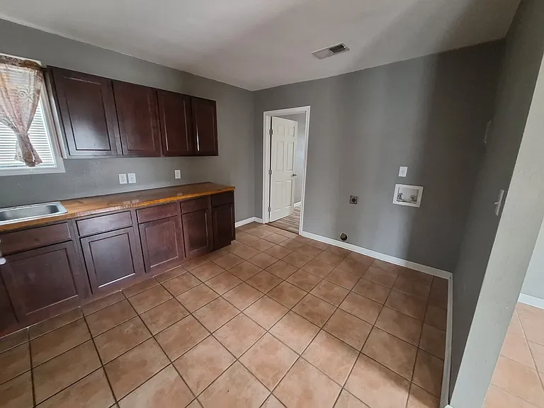 125 Cometa St #1 — Photo 4