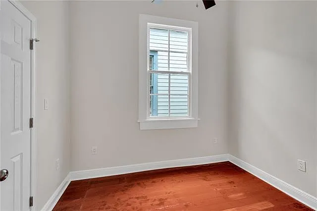 2514 Laurel St — Photo 6