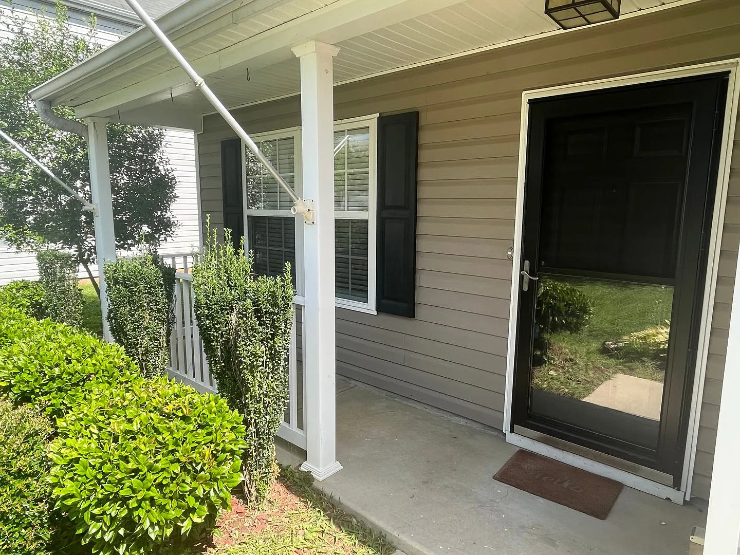 Coming Soon! Spacious 4 Bed, 2.5 Bath Home In Back Creek Chase — Photo 3