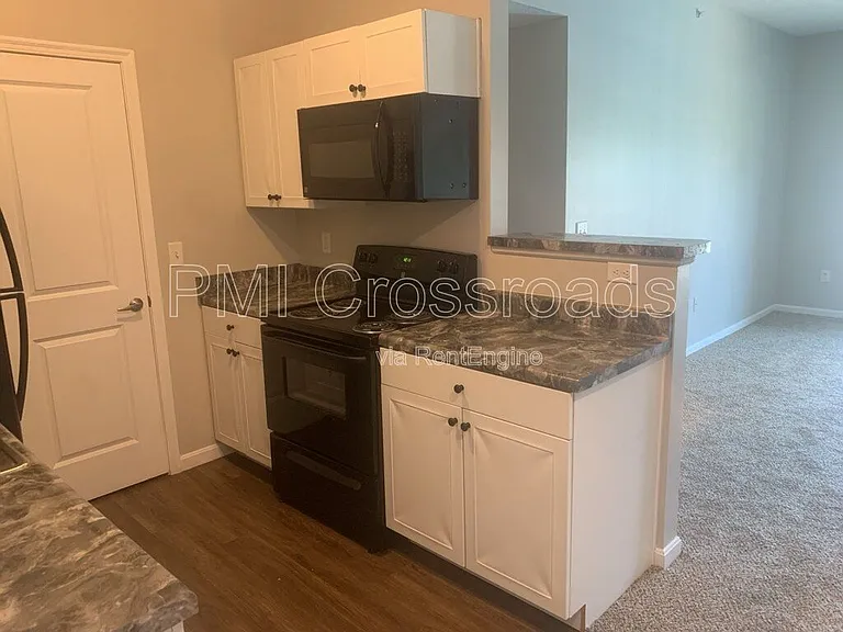 Jefferson Pointe — Photo 44
