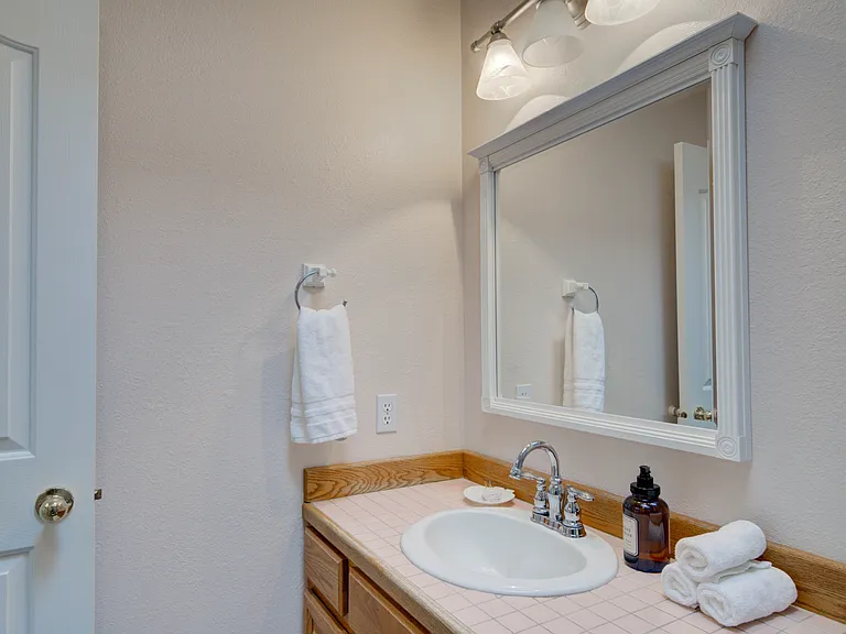 402 S Yellowstone Ave — Photo 26