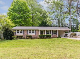 2041 Pine Tree Dr, Buford, GA 30518