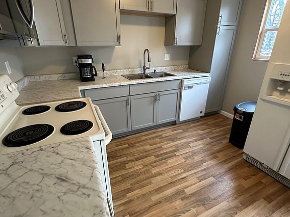 4th image of 8728 N Main St