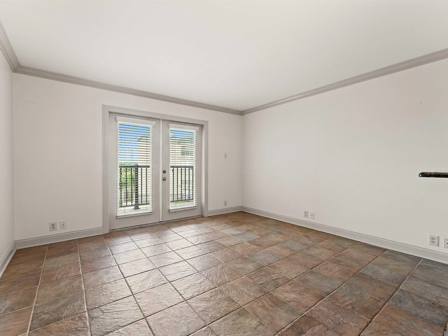 1 bed, 671 sqft, $1,225 — Photo 1