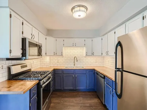 2201 2nd Ave N #2201, Minneapolis, MN 55405