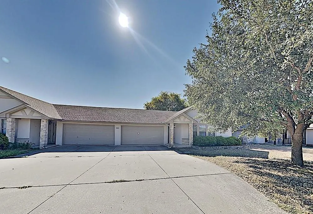 3 bed, 2.0 bath, 1222 sqft, $1,750 — Photo 1