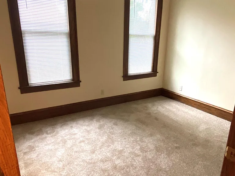 130 E North St #1 — Photo 9