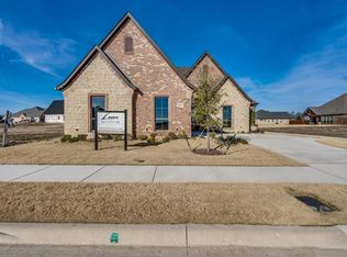 2413 Colonial Ln, Midlothian, TX 76065