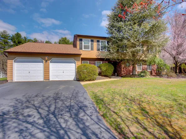 25 Windfall Ln, Marlboro, NJ 07746