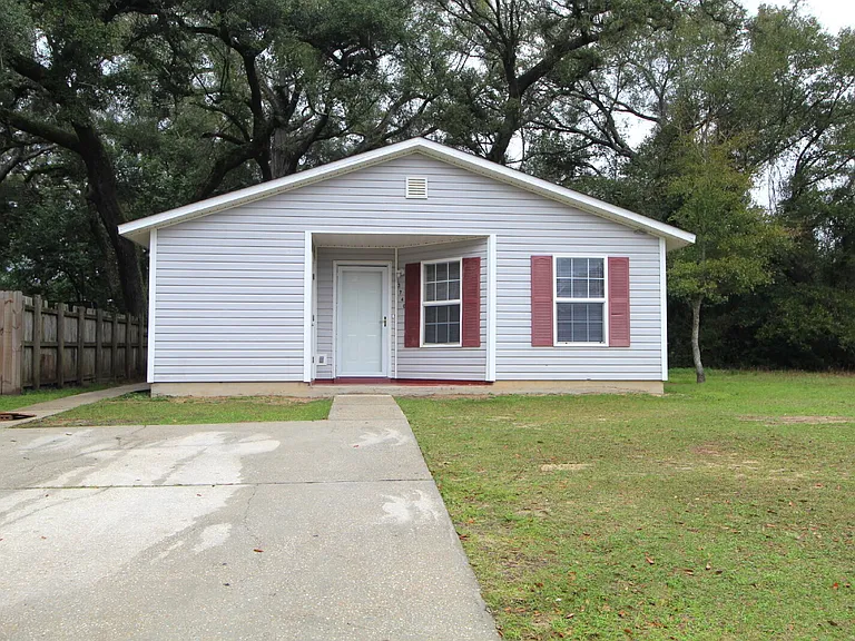 3740 Frontera Cir — Photo 2