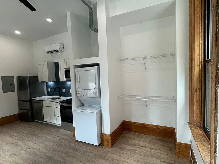 18 Mulberry St #6 — Photo 3