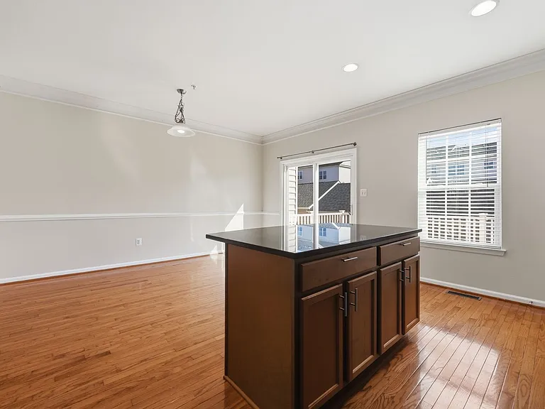 7833 Wormans Mill Rd — Photo 21