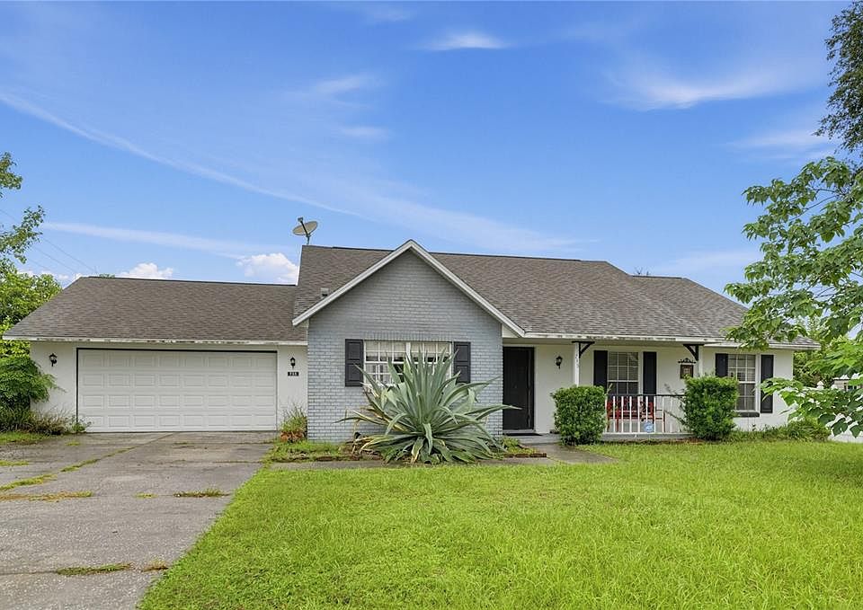 1st image of 735 OAK LANE