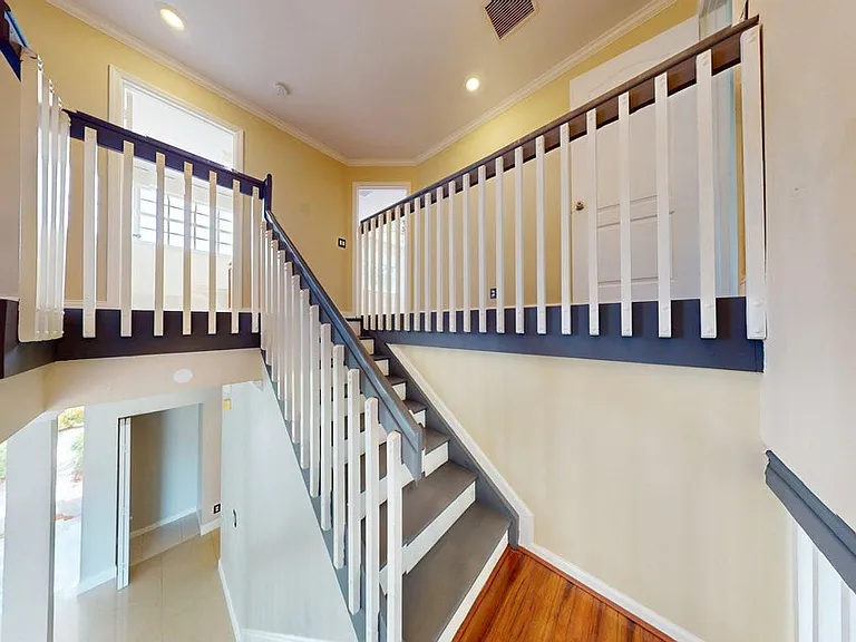 113 Canterbury Pl — Photo 6