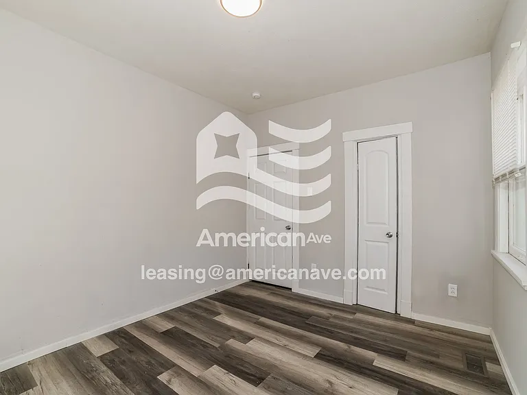 1762105_012_wm_-_bedroom_13428591.jpg