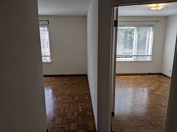 2nd image of 246 28th St APT 1