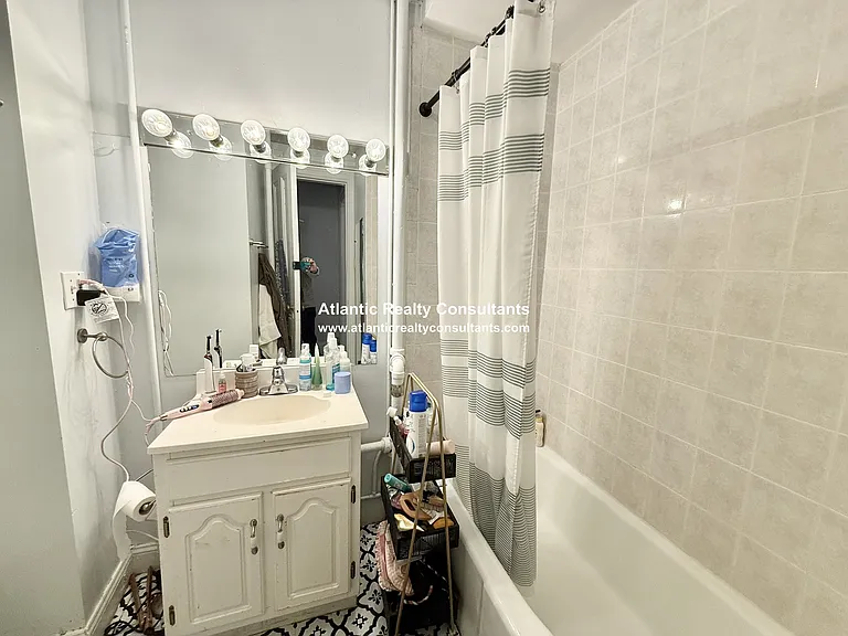 178 Marlborough St #4 — Photo 10