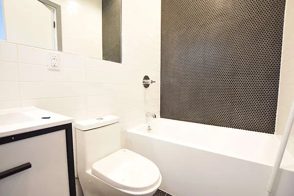 Rented by Mazel Realty USA Corp | media 18