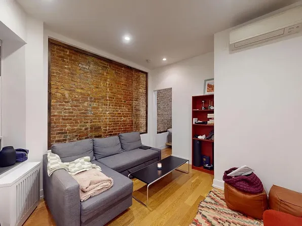 325 East 12th Street image 3 of 9