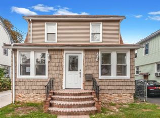 21 Monroe Pl, Hempstead, NY 11550