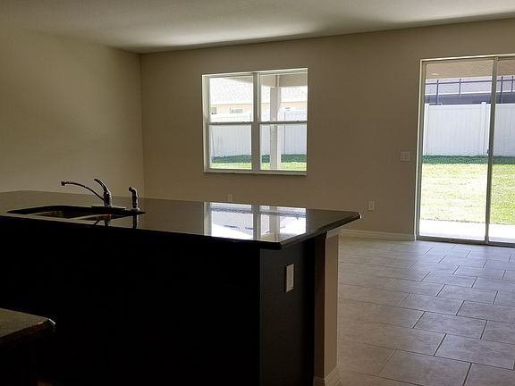 4th image of 4852 Grand Vista Ln