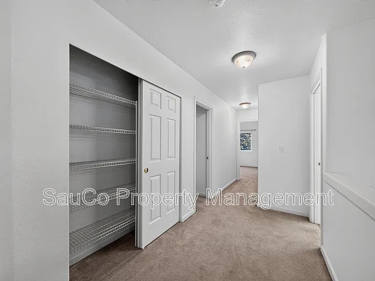 1861 SE 47th Ave — Photo 17