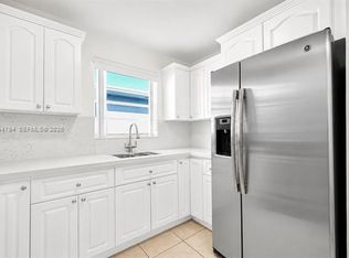 3233 SW 25th St #3233, Miami, FL 33145