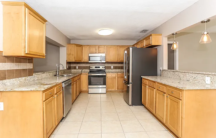 3134 Dalehurst Dr W — Photo 8