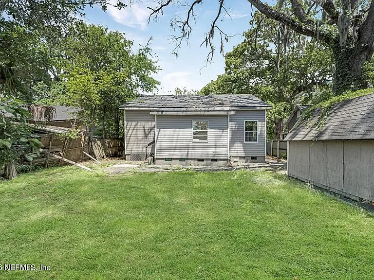 2410 McQuade St — Photo 20