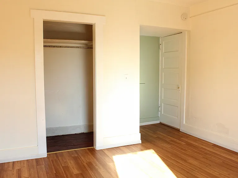 505 13th Ave #4 — Photo 17