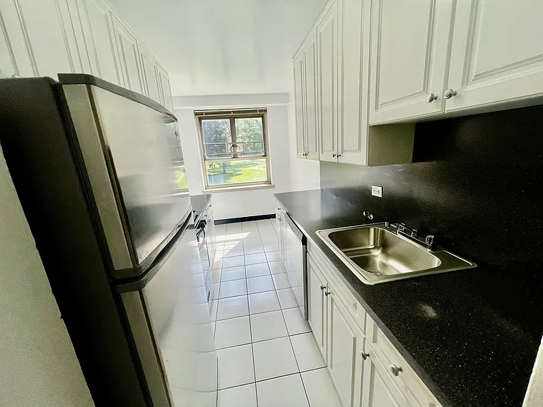 69-35 186th Ln #2A — Photo 1