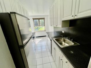 69-35 186th Ln APT 2A, Fresh Meadows, NY 11365