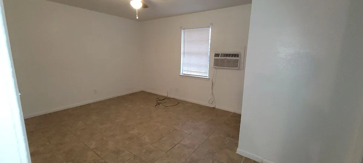 1 bed, 1.0 bath, 572 sqft, $875 — Photo 3