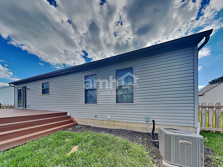 7888 Edgewater Dr — Photo 21