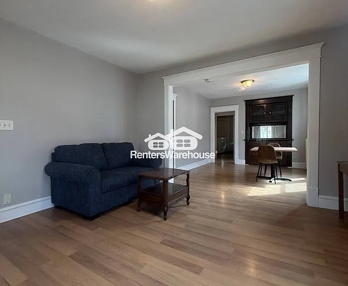 2925 2nd Ave S #4 — Photo 4