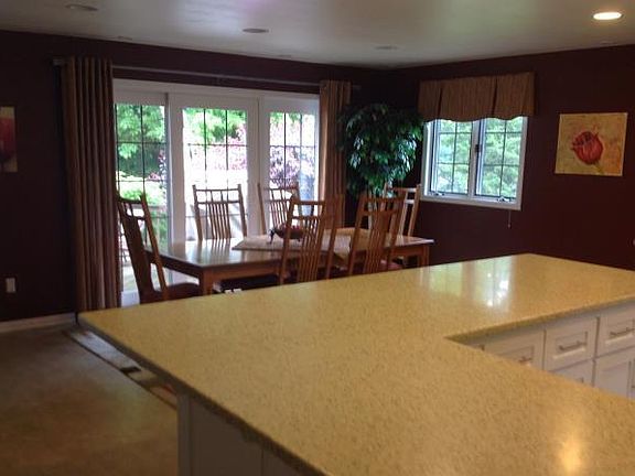 2nd image of 5046 Lake Dr