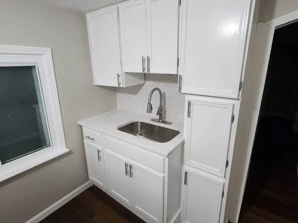 471 Lamson Ave, Bedford, OH 44146