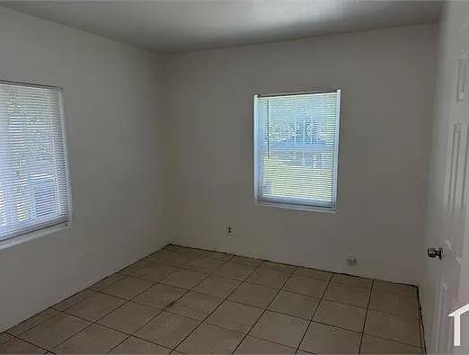1444 NW 4th St — Photo 6