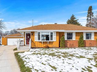 6904 Butternut Rd, Racine, WI 53402