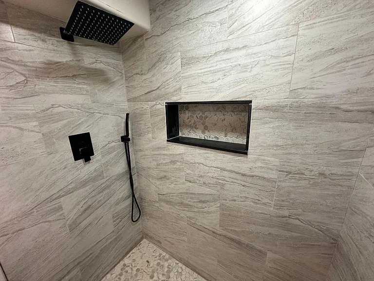 4000 E Mount Airey Dr — Photo 18