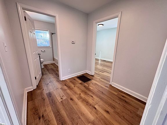 5th image of 50 Bagwell Cir