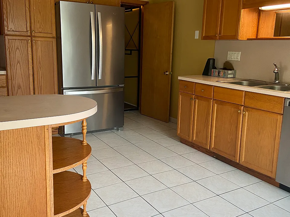 44 Passaic Dr #A