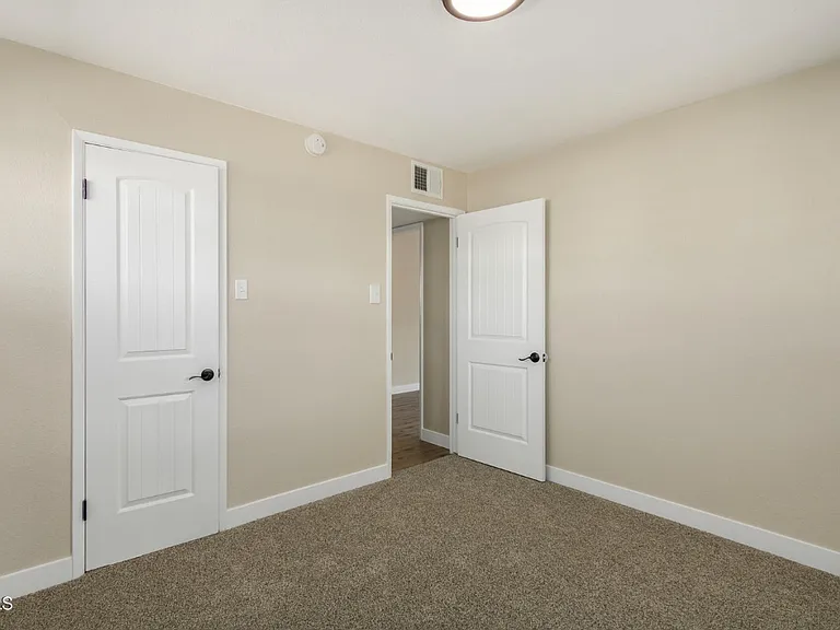 3301 W Pierson St — Photo 26