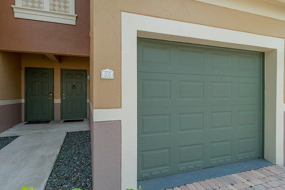 2 bed, 2.5 bath, 1401 sqft, $6,500 — Photo 3