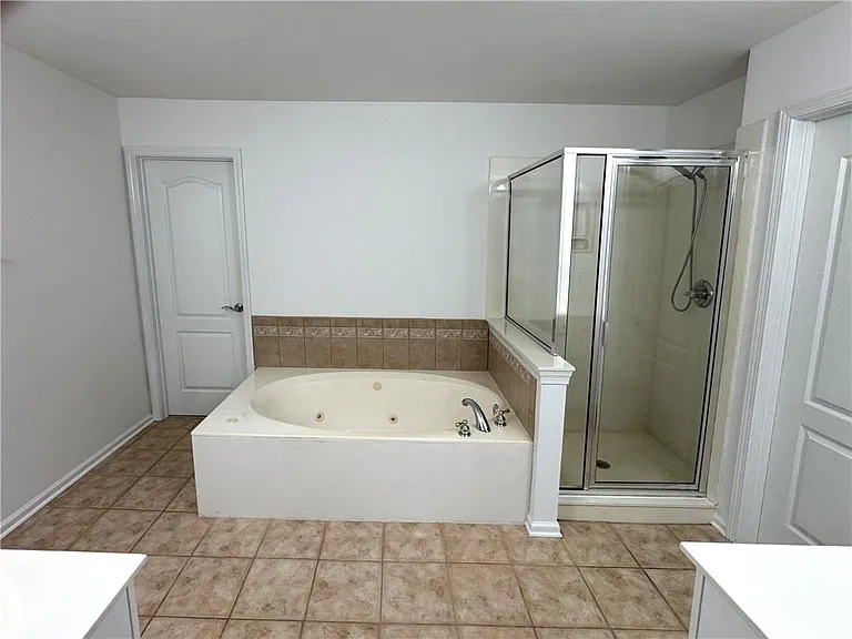 2545 Gadsen Walk — Photo 18